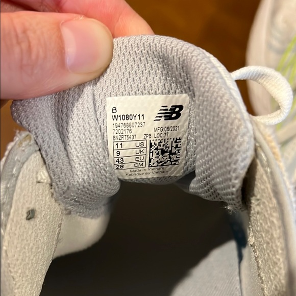 New Balance White and Neon Green Running Shoes - Picture 5 of 5